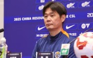 半岛体育-李霄鹏：已经被动做两次换人&amp;只有一次名额，换下两外援迫不得已