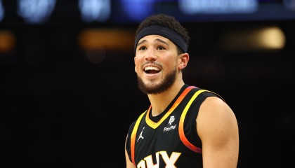 2年1.45亿！巴克利：布克是世界上最幸运的人 该看见谁就跟谁握手